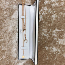 Cargar imagen en el visor de la galería, Simply Elegant Gold plated crescent pendant necklace Moon
