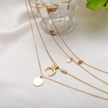 Cargar imagen en el visor de la galería, gold-plated-crescent-pendant-necklace
